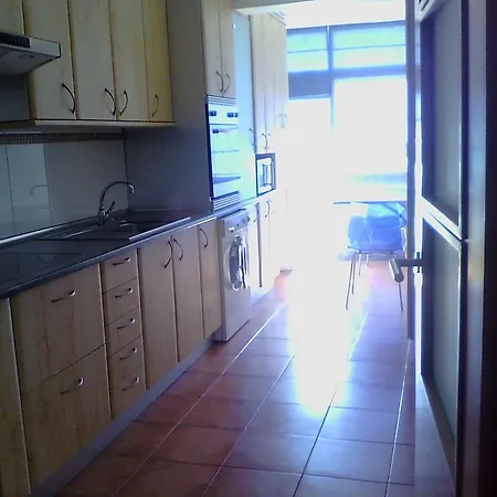 Piso De 3 Habitaciones, Con Garaje Incluido, A 1500 Metros De La Catedral