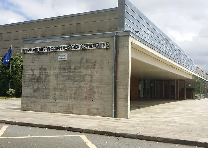 アパート Piso De 3 Habitaciones, Con Garaje Incluido, A 1500 Metros De La Catedral