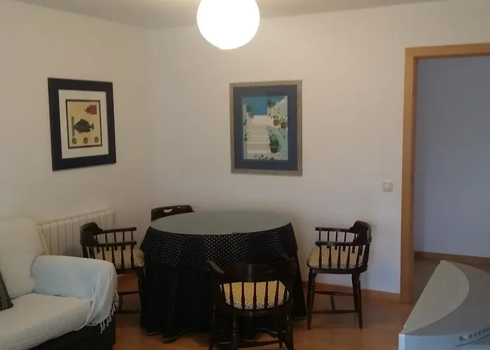 Piso De 3 Habitaciones, Con Garaje Incluido, A 1500 Metros De La Catedral アパート *