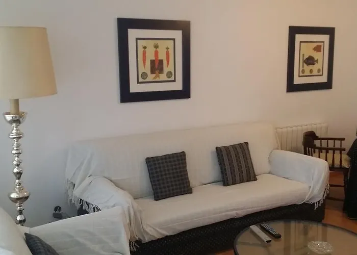 アパート Piso De 3 Habitaciones, Con Garaje Incluido, A 1500 Metros De La Catedral サンティアゴ・デ・コンポステーラ