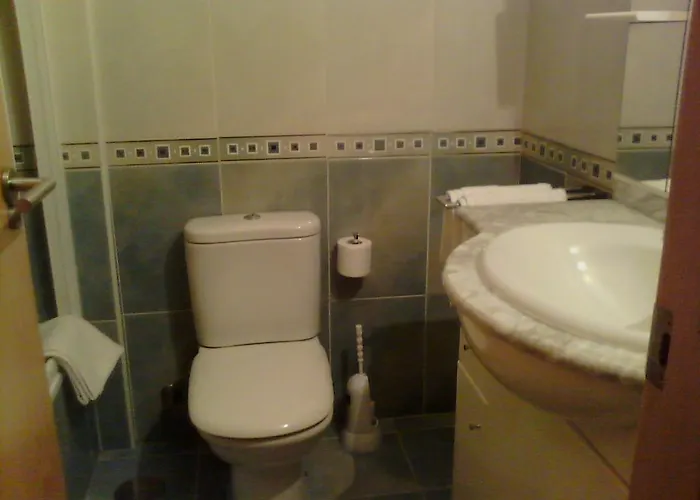 Piso De 3 Habitaciones, Con Garaje Incluido, A 1500 Metros De La Catedral * サンティアゴ・デ・コンポステーラ